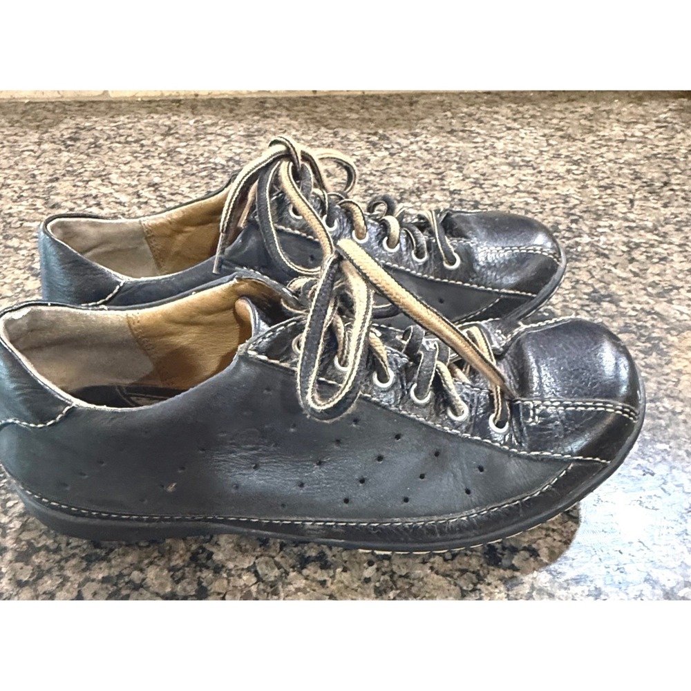 Born Black Leather Lace Up Comfort Flats Shoes Contrast Stitch Perforated‎ Sz 7